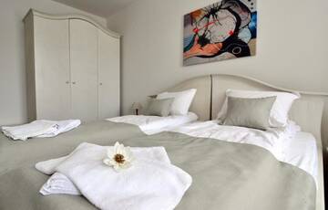 Фото номера Дом с 4 спальнями Гостевой дом KATERINA guest house г. Kocherinovo 7